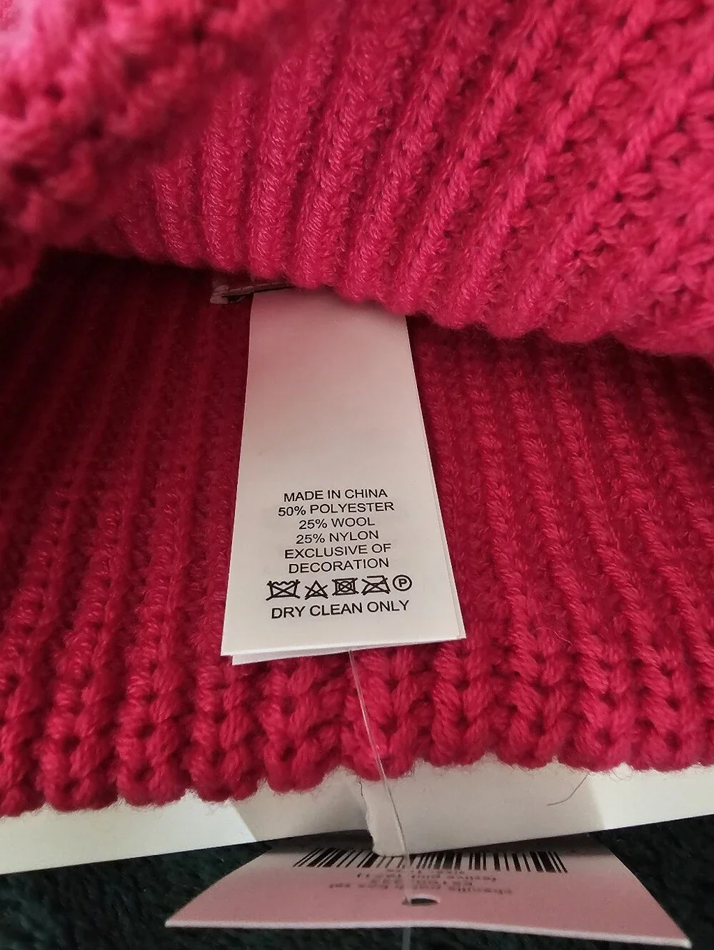 NWT Kate Spade New York Fuchsia Pink Chenille Spade Patch Beanie Hat Mitten Set